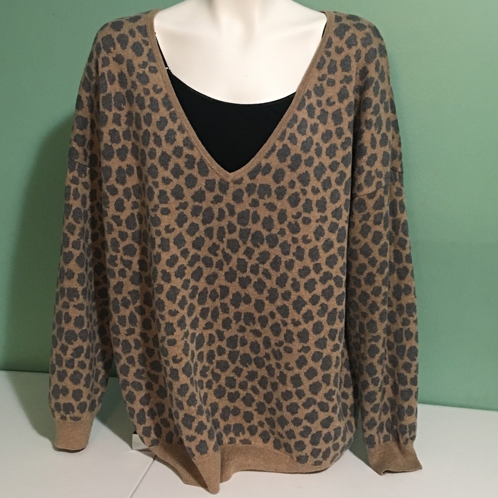 Old Navy Animal Print Sweater XXL
